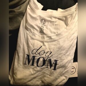NWT 'Dog Mom' Shirt